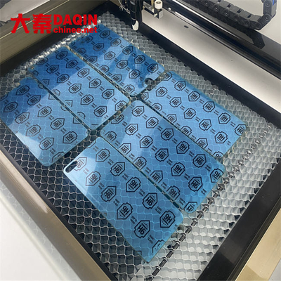 Επαγγελματικό λογισμικό σχεδιασμού και laser cutter για το τηλέφωνο προστατευτική οθόνη και το τηλέφωνο πίσω