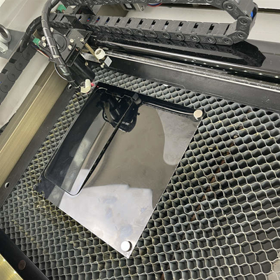 Daqin Screen Protector Μηχανή κοπής Laser For Mobile Privacy Protector 700W 50Hz