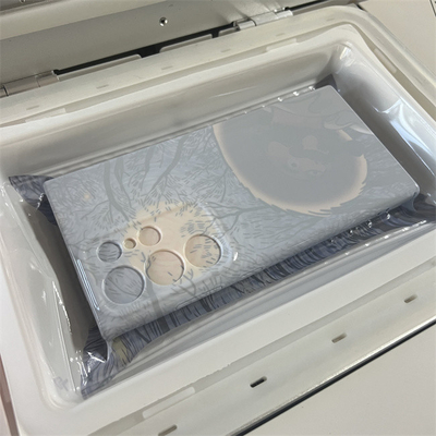 Η DAQIN 3D Sublimation Vacuum Heat Press Machine με όλα τα καλούπια για κασέτες τηλεφώνων DIY